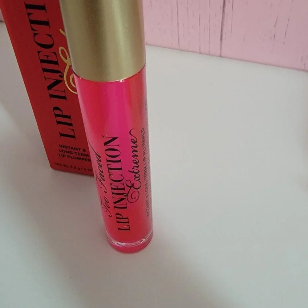 Too Faced Lip Injection Extreme Shade Pink Punch New